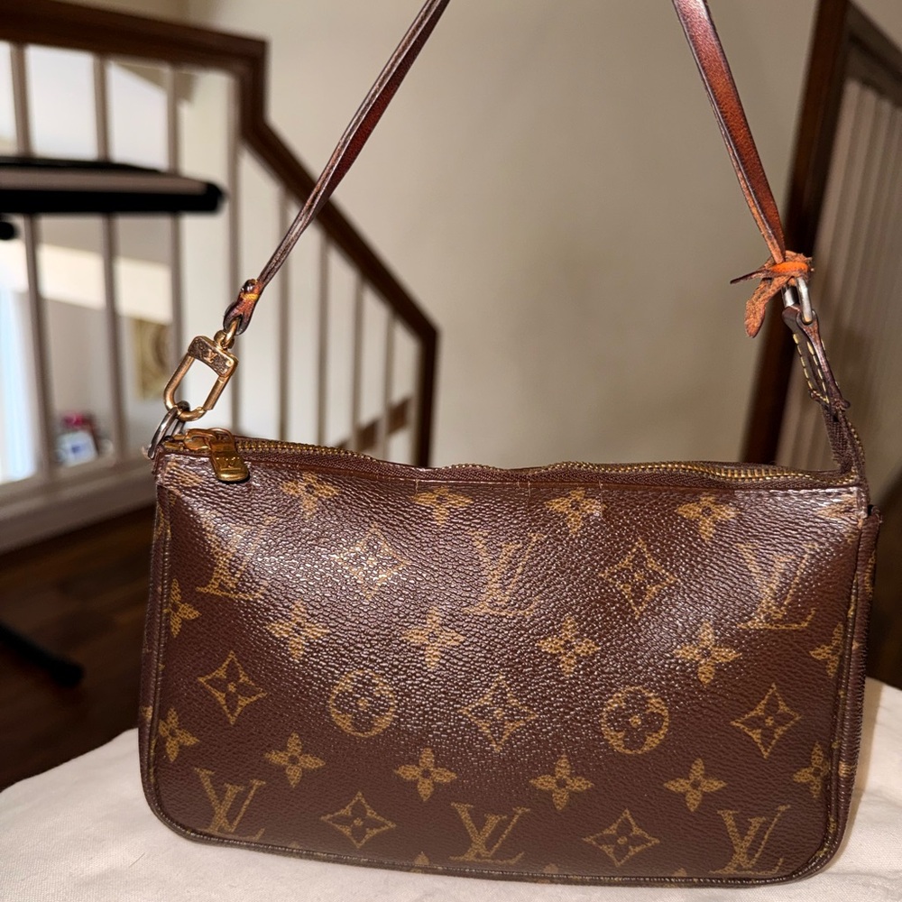 Louis Vuitton Pochette Accessoires